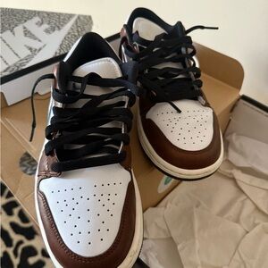 Nike Men's Brown and White Shoes